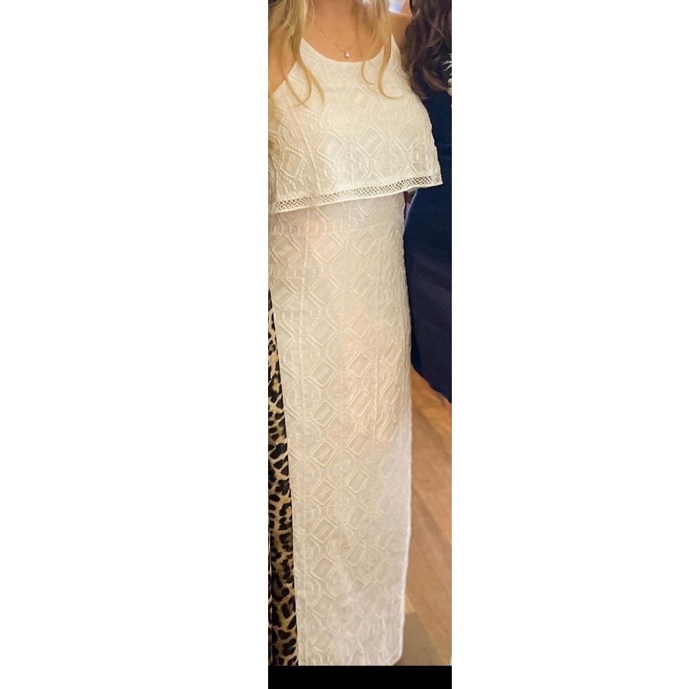 Anthropologie White Dress. size 2. Runs a little big.